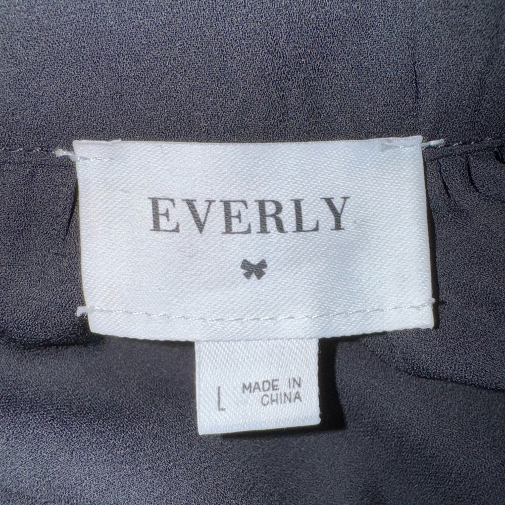 Everly Black Ruffle Blouse Size L. EUC - Picture 5 of 6